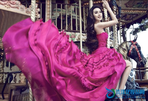 Fan Bingbing Fashion Awards Demonstration of the Dreamy Sexy Goddess