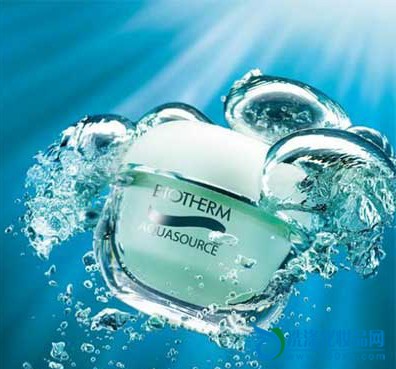 Biotherm - deep into 5 layers of moisturizing into the skin