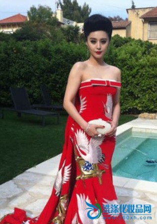 Chinese actress Cannes red carpet makeup who is more charming