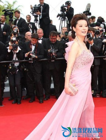 Chinese actress Cannes red carpet makeup who is more charming