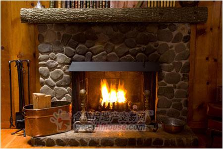 8 fireplaces make home warmer than winter