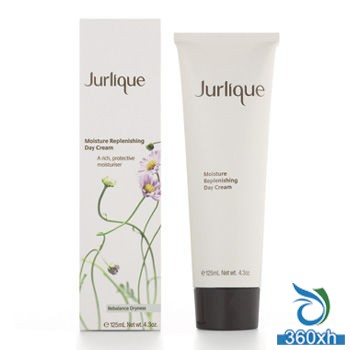 Safe nourishing cream to save dry in autumn