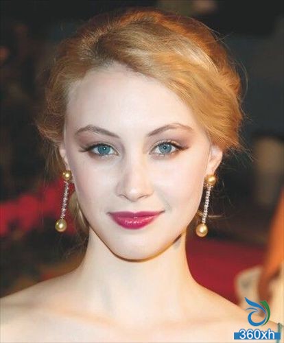 Sarah Gadon