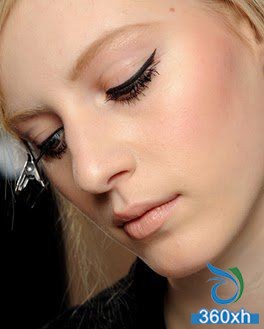 Autumn and winter show makeup, main eyeliner