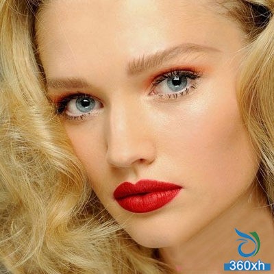 This season's eye gorgeous rococo style makeup