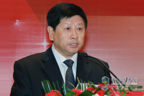 Xiao Zhenghai, chairman and general manager of Quanchai Group, spoke at the meeting