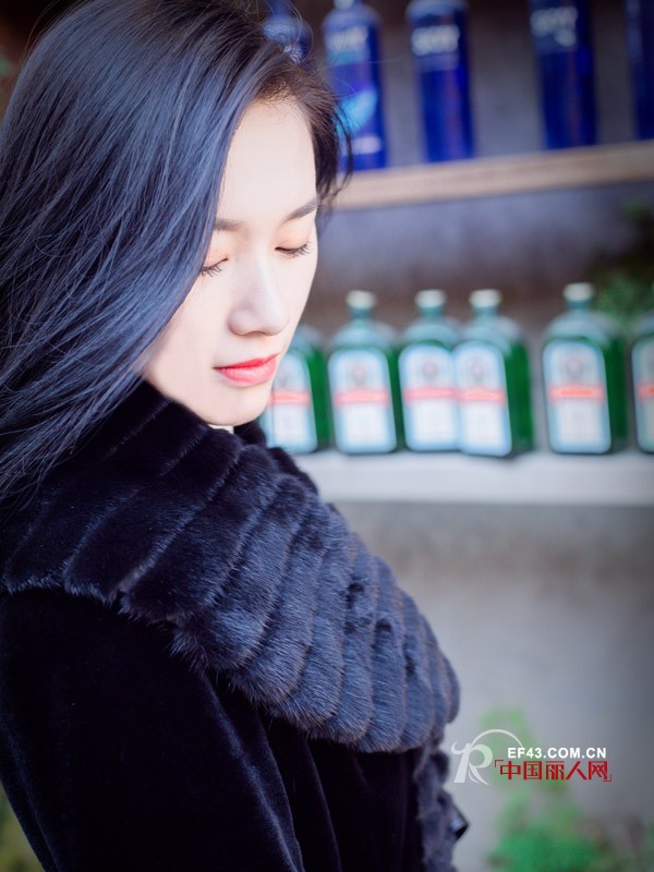 å†¬å­£ç»ˆæžå¤§èµå°±æ˜¯çš®è‰å¤§è¡£ ç©¿ç¾Žå‡ åå¹´ä¾æ—§æ—¶é«¦