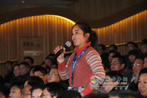 The Weichai 2012 Business Annual Conference also held a rich quiz session