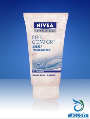 Nivea Silk Moisturizing Cleanser