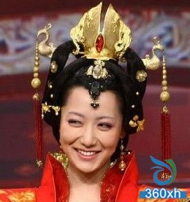 The "Phoenix Totem" actress still has a big makeup in ancient costumes?