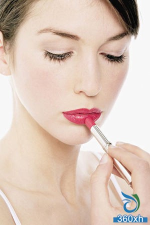 The secret of long-lasting makeup without lip makeup