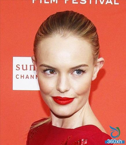 Kate Potsworth exquisite bright orange red lip makeup