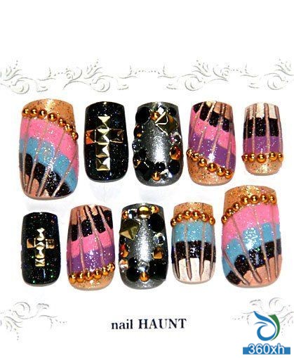 A variety of Japanese manicures to create fingertip fashion