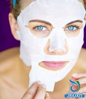 Small fresh hydrating mask is suitable for this season