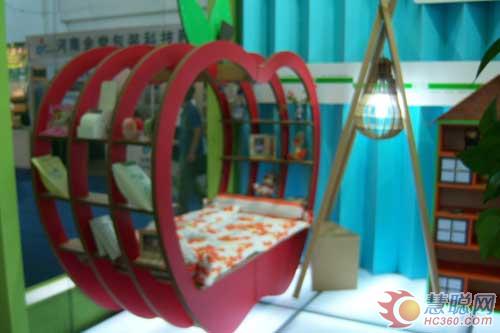 Would you buy a set of such beautiful paper furniture for your baby?