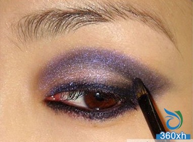 Teach you the charm of purple smoked eye makeup