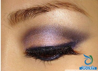 Teach you the charm of purple smoked eye makeup