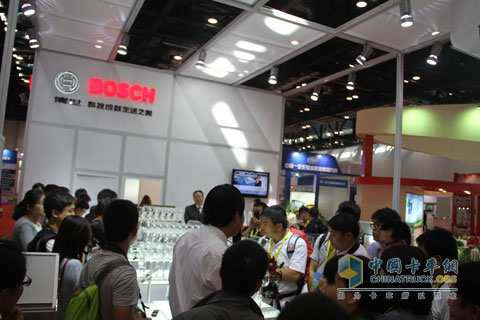 Press reporters visit Bosch booth