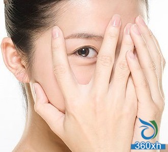 Early morning eye first aid, three steps to get rid of eye edema