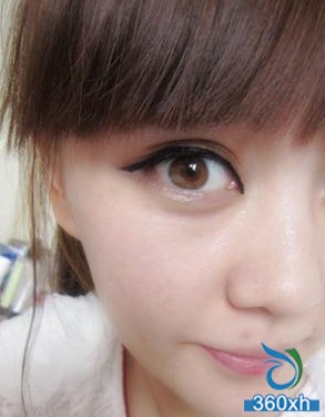 You create a beautiful Korean cute makeup
