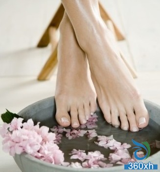 Gorgeous makeup in the early spring, four steps to improve the skin of the feet