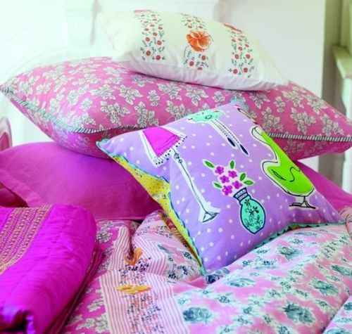 Anime-style flower case fabric gives home "age reduction"