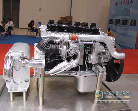 China National Heavy Duty Truck MT Series Natural Gas Engine Debut