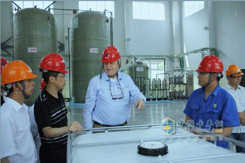 In April 2013, a 600,000-ton-a-year vehicle urea solution plant independently developed and designed by Sichuan Meifeng was put into operation.