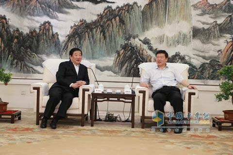 Governor of Shaanxi Province Hao Qinji meets with Chairman of Weichai Tan Xuguang