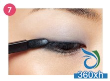 Graphic eye makeup steps to create electric eye MM