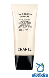 CHANEL moisturizing light makeup before the milk is fully listed