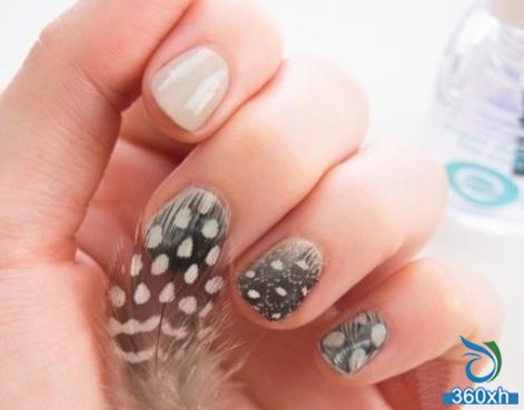 French feather manicure to create the most realistic shape