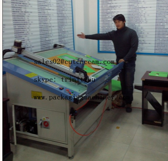 matboard cutter customer verify machine in our showroom 