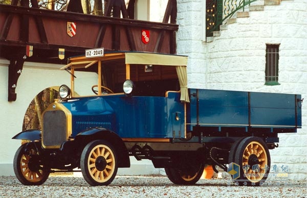 The first truck equipped with a diesel direct injection engine