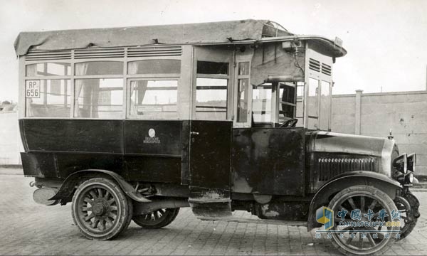 The first passenger car equipped with a diesel direct injection engine