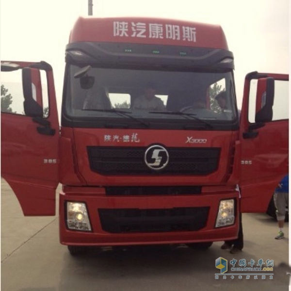 Heavy trucks equipped with Xi'an Cummins Engine