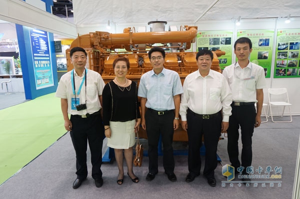 Accompany Director Liu Wenqiang to visit Remanufacturing Exhibition