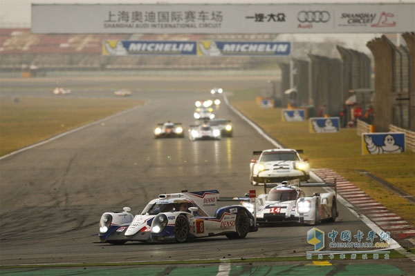 World Endurance Championship Shanghai 6 hours standing on the track to show heroic