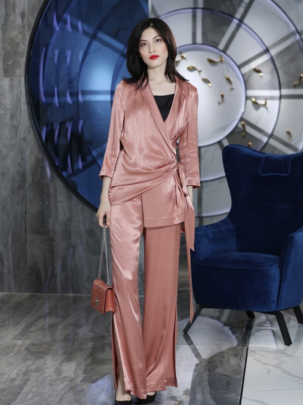 æ°”è´¨å¥³äººç©¿æ­æœ‰å“ªäº›ï¼ŸèŒåœºå¥³æ€§çš„ç©¿æ­æœ‰å“ªäº›ï¼Ÿ