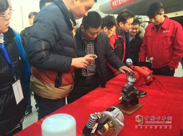 Shaanxi Auto Dealers Visit Xi'an Cummins Factory