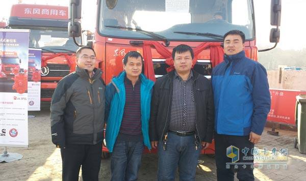 Photo of Dongfeng Commercial Vehicle, Dongfeng Cummins staff and horse master