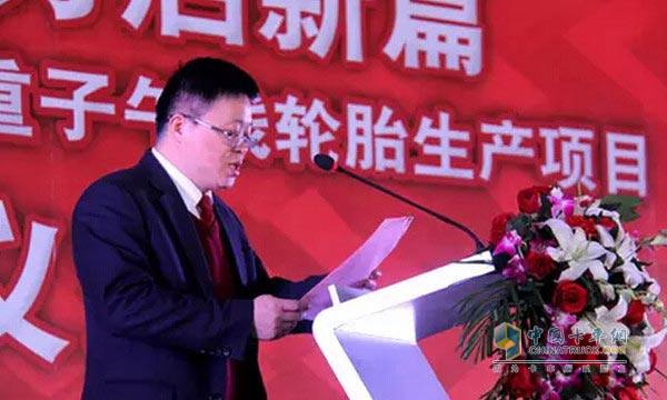 Huang Yong, general manager of Guangzhou Wanli Group Corporation