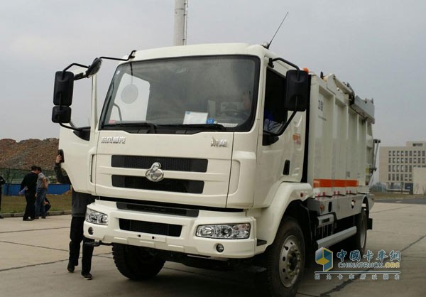 Dongfeng Liuzhou non-leakage compressed garbage truck