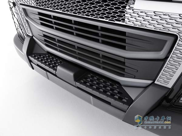 Volvo trucks new heavy-duty bumper