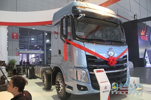 Dongfeng Liuqi H7 assembled Yuchai YC6L debuted at Shanghai International Auto Show