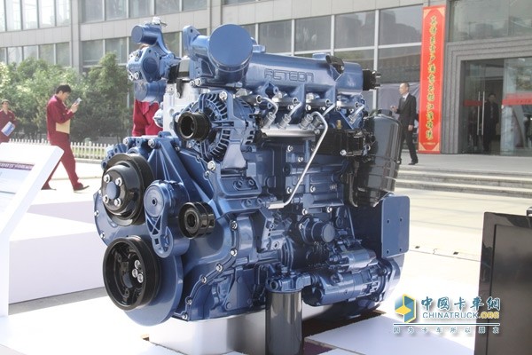 JAC Navistar Maasfu 4.8L engine