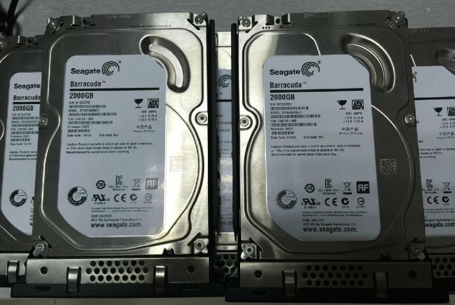 Orrick's 5-disk RAID 5 Network Storage Data Recovery by Darth Technology Orrick 5-Bay RAID 5 Network Storage Data Recovery - Darth Technology