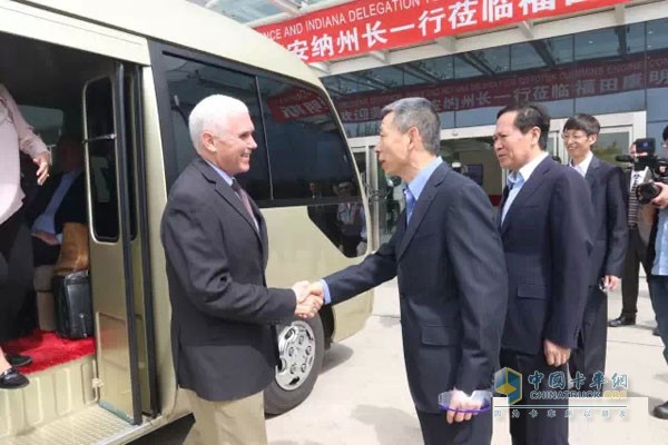 Cummins Vice President Wang Ning and others welcomed foreign guests