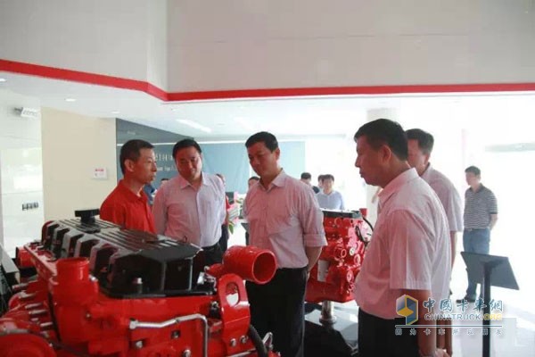 Dongfeng Cummins, the chairman of the new Dongfeng company, investigated Yan Yanfeng