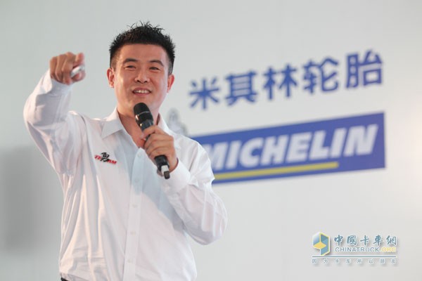 Famous racer Mr. Zhou Yong shared safety driving experience in 2015 Michelin Safety Camp